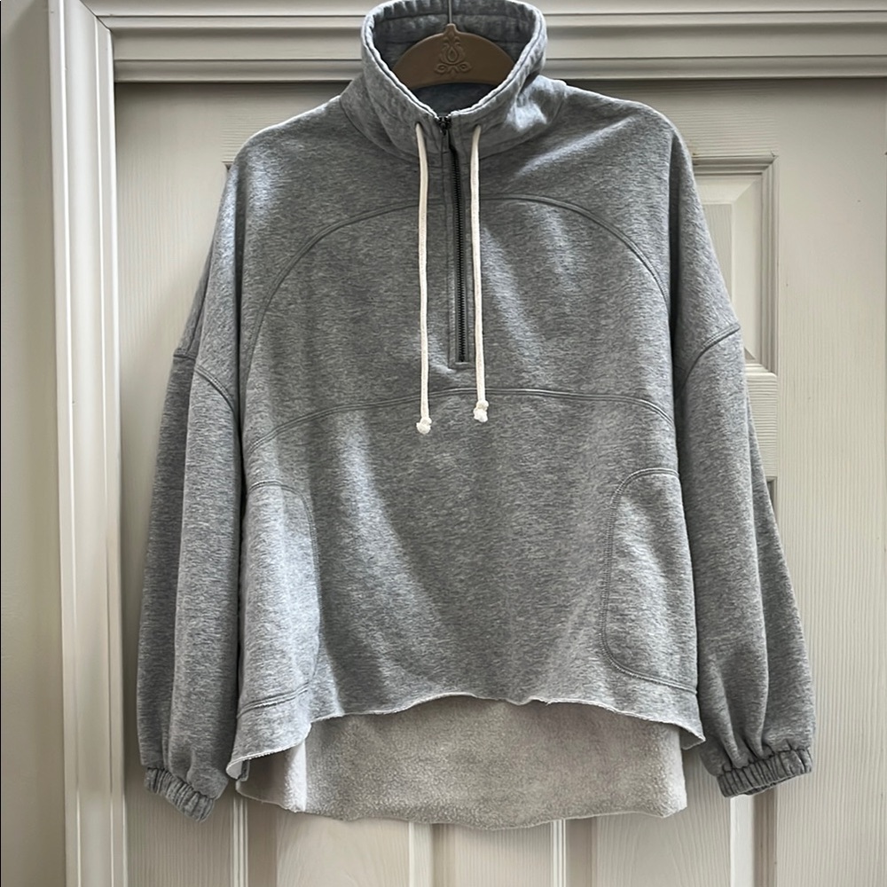 Chic Gray High-Neck Sweatshirt